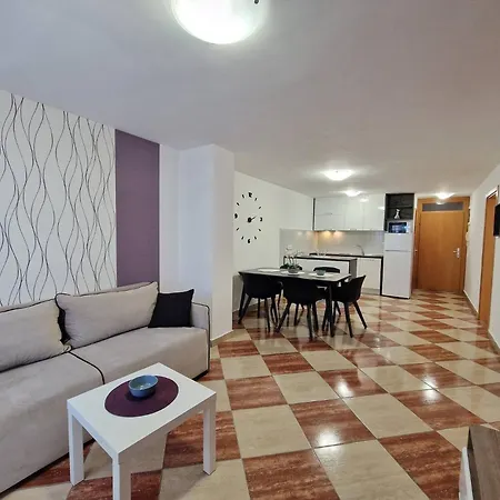 Guest house Aquarium Baska (Krk)