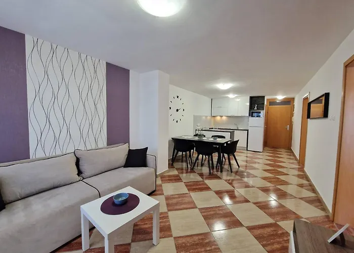 Πανσιόν Aquarium Baška