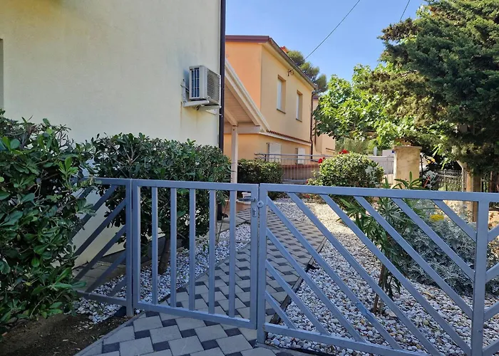 Aquarium Πανσιόν 4*