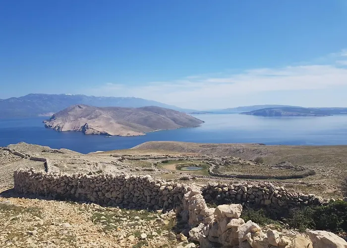 Πανσιόν Aquarium Baška