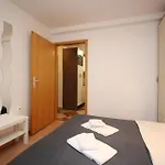 Aquarium 4*