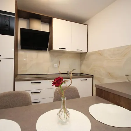 Guest house Aquarium Baska (Krk)