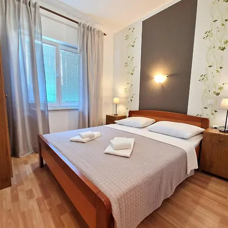 Aquarium 4* Baška