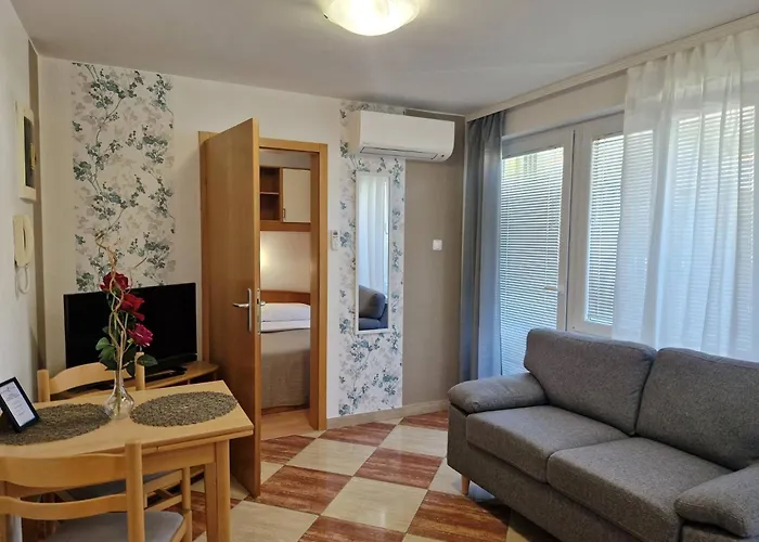 Aquarium بيت ضيافة