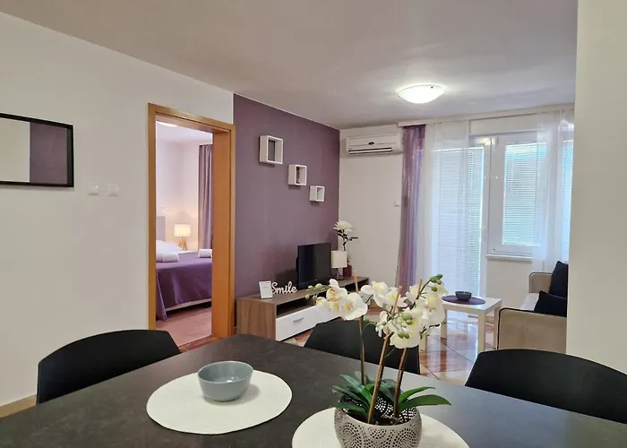 招待所 Aquarium 4*